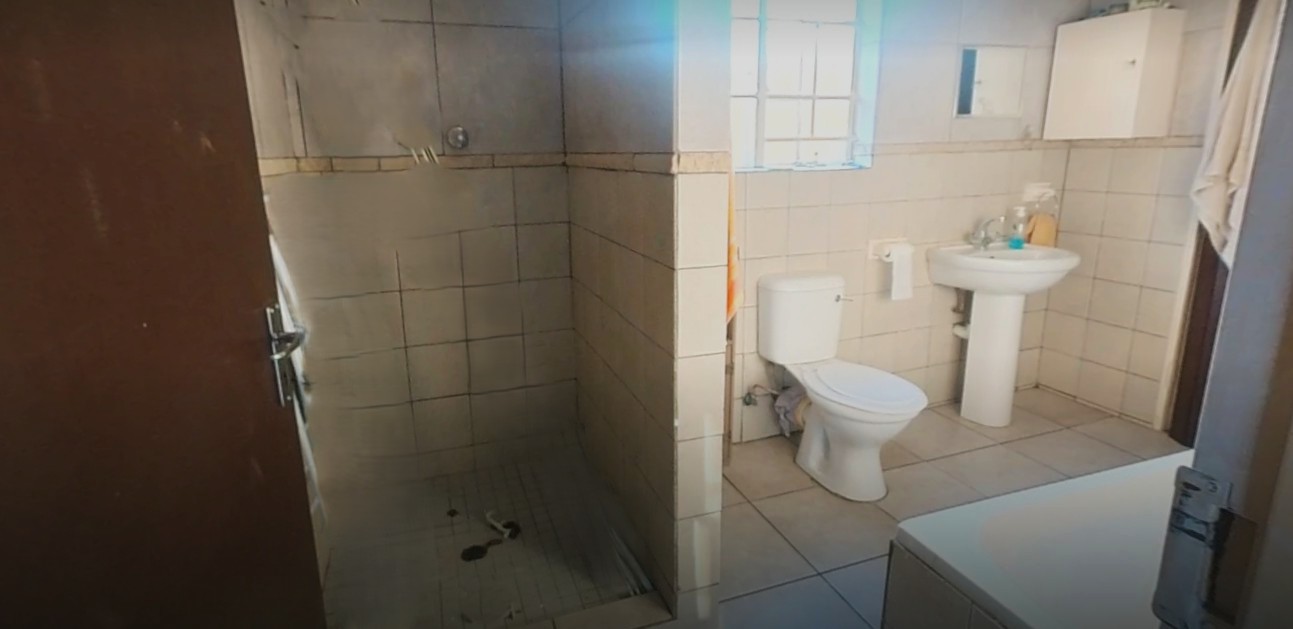 Neat 2-Bedroom Property in a Convenient Location